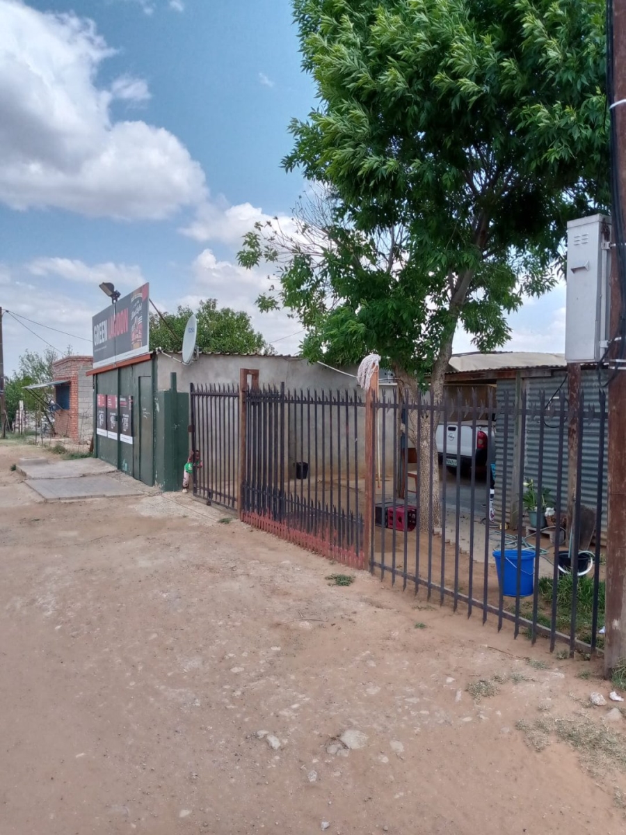  Bedroom Property for Sale in Bloemside Free State